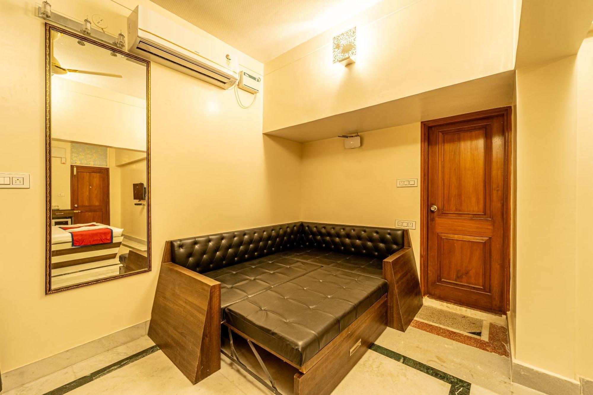 Seasons Suites - Hbr Bangalore Room photo