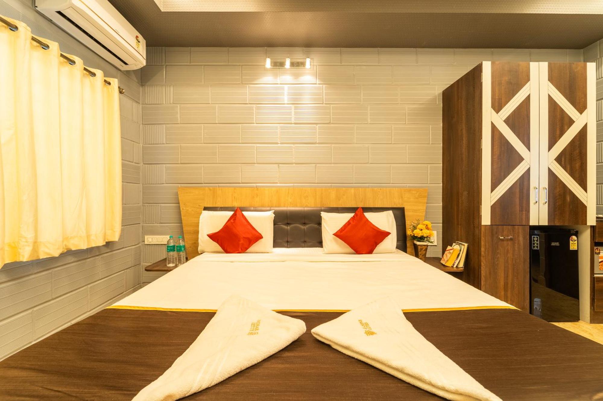 Seasons Suites - Hbr Bangalore Room photo